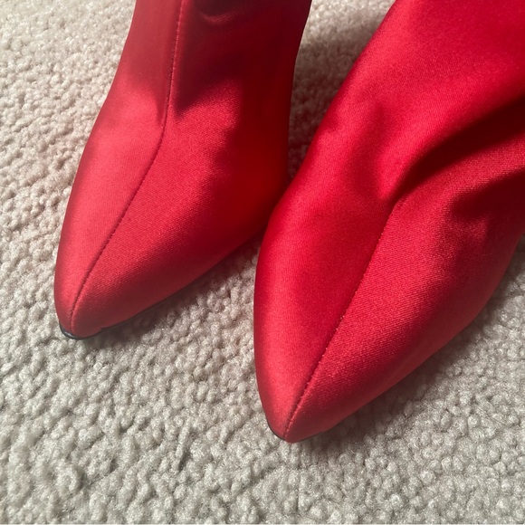 Steve Madden Lovely Red Satin Stiletto Bootie Ankle Boots - Picture 8 of 15